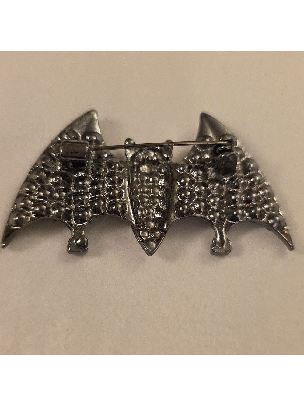 Rare Bat Brooch Covered In Simulated GEMS - Picture 2 of 4